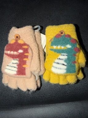 Cute Dinosaur Fingerless Gloves - Pink & Yellow
